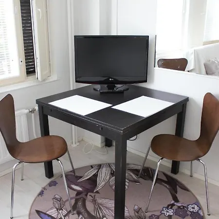 Lotta - Yksio Omalla Kylpyhuoneella Apartamento *